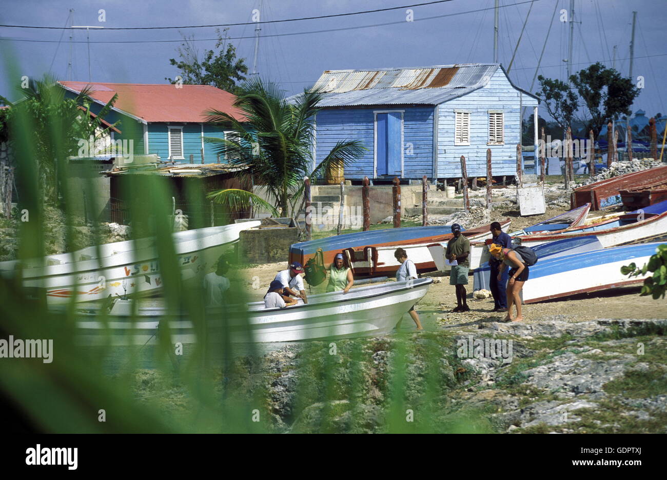 Il villaggio di Bayahibe nella Repubblica Dominicana nel Mar dei Caraibi in America Latina. Foto Stock