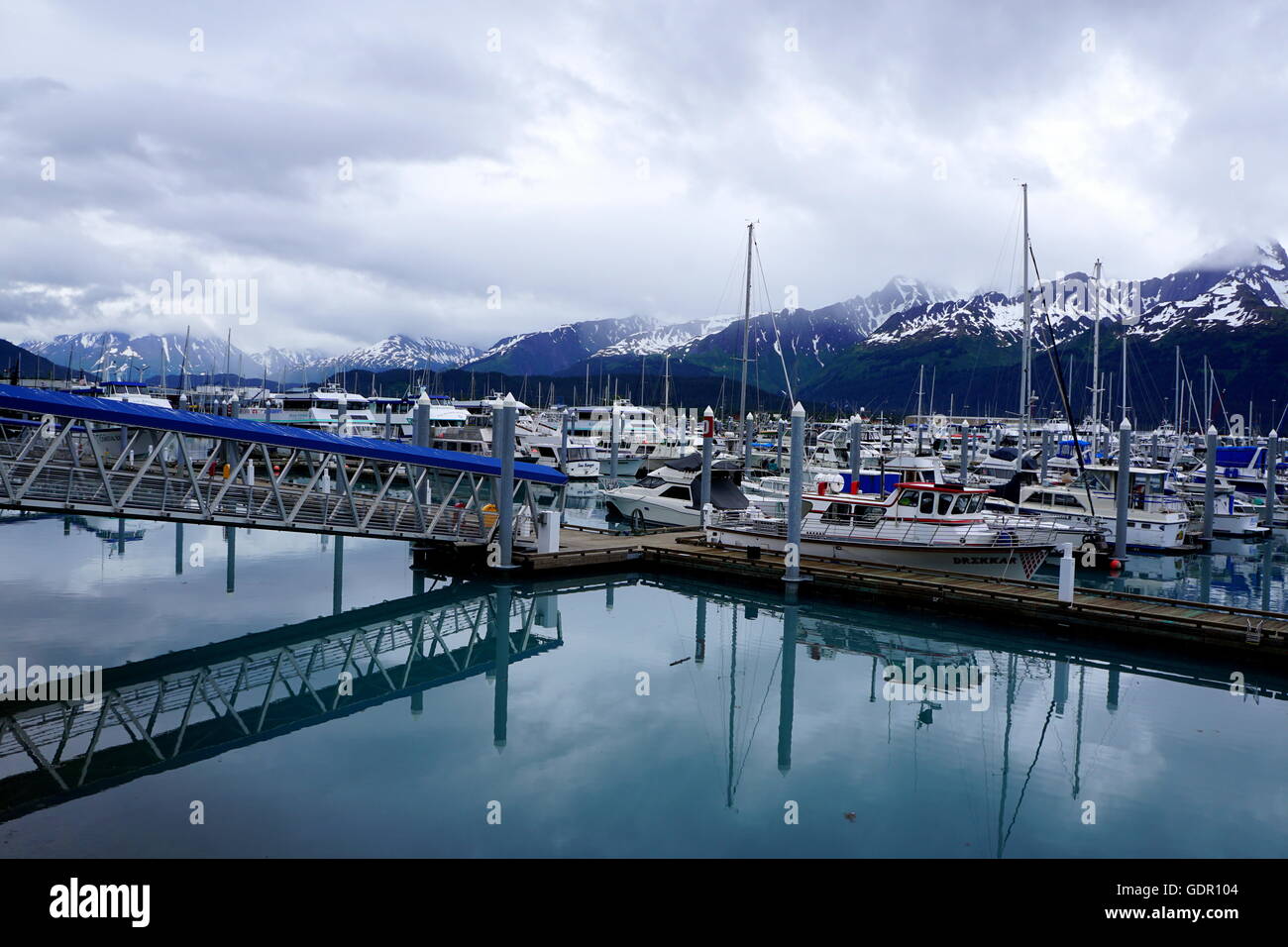 Piccola barca Porto, risurrezione Bay di Seward, Alaska Foto Stock