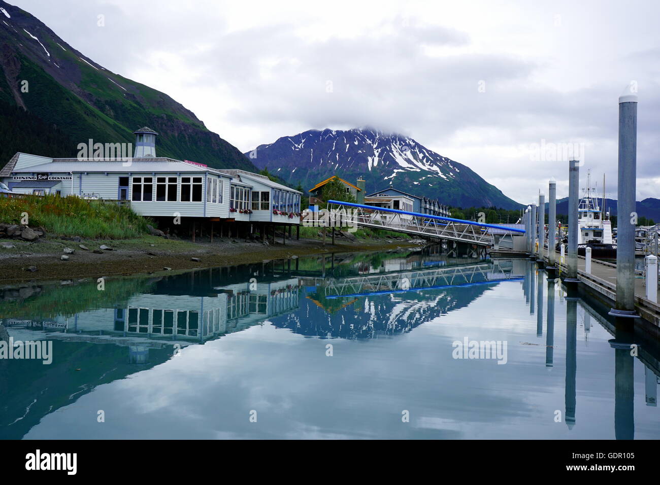 Piccola barca Porto, risurrezione Bay di Seward, Alaska Foto Stock