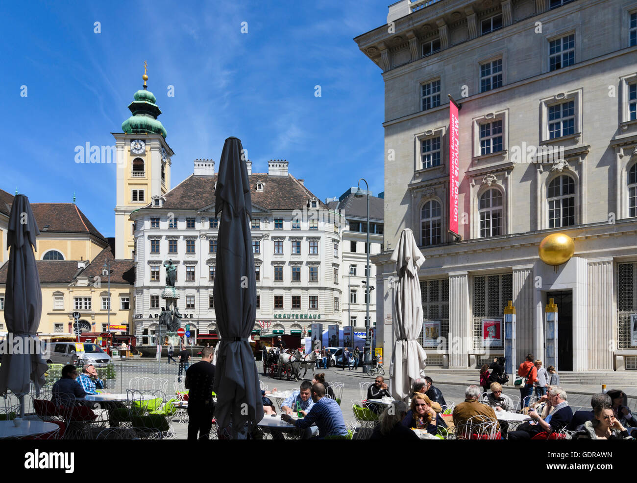Wien, Vienna: Freyung, chiesa Schottenkirche, Bank Austria Kunstforum (arte forum), Austria, Wien, 01. Foto Stock