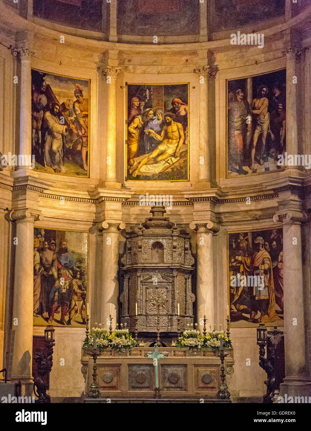 Altare, Monastero dos Jerónimos, Sito Patrimonio Mondiale dell'UNESCO, Lisbona, distretto di Lisbona, Portogallo, Europa, Fotografia di viaggio Foto Stock