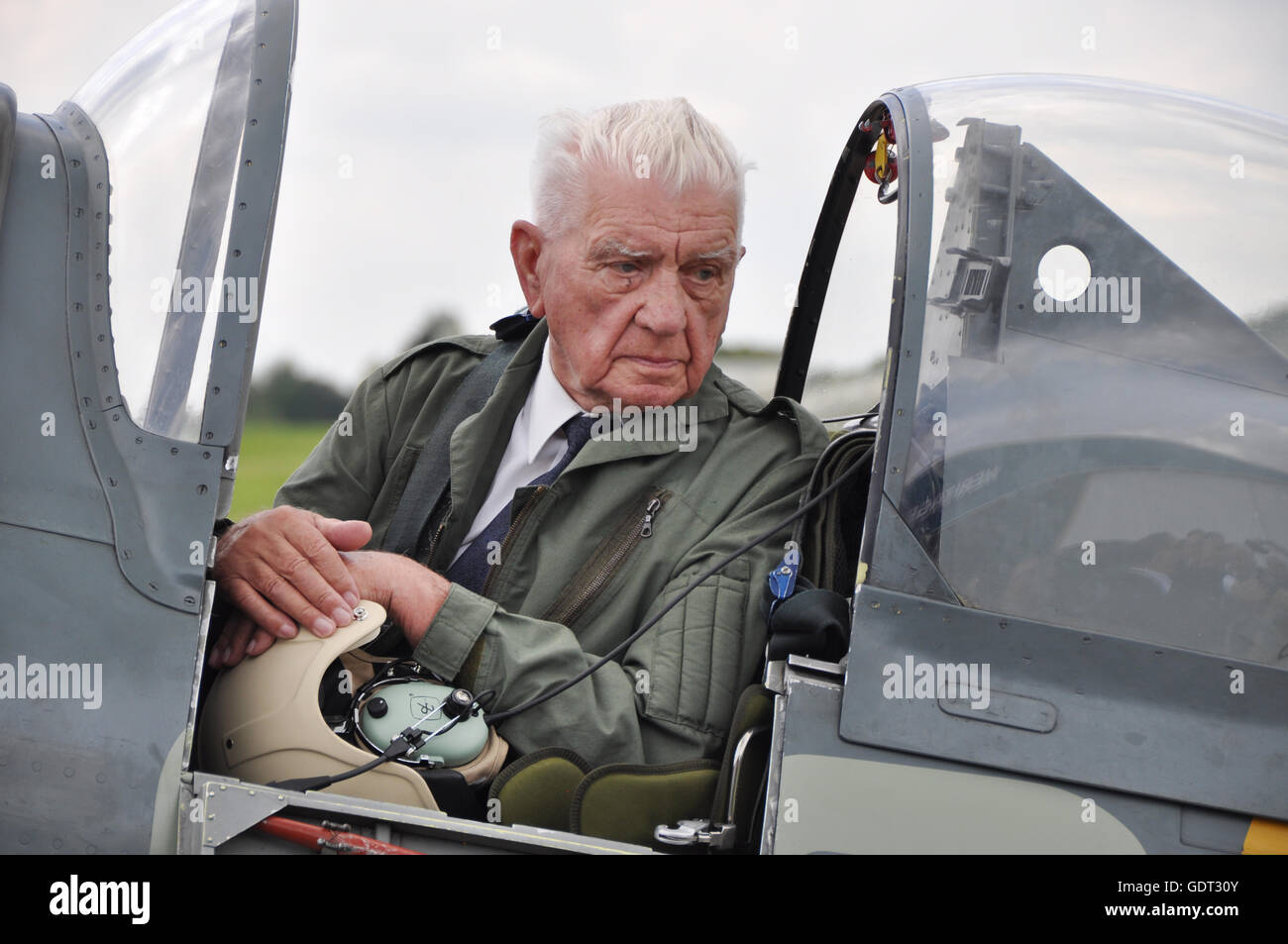 Londra, Regno Unito. 21 Luglio, 2016. Ceca Guerra Mondiale due veterano generale Emil Bocek (nella foto), 93, ha volato a bordo di Spitfire a Londra, in Gran Bretagna, 21 luglio 2016. © Karel Capek/CTK foto/Alamy Live News Foto Stock