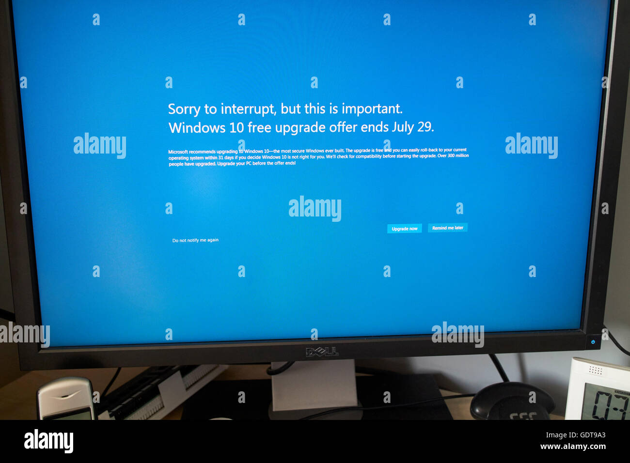 Computer con Windows 10 libera opzione di aggiornamento schermo Foto Stock