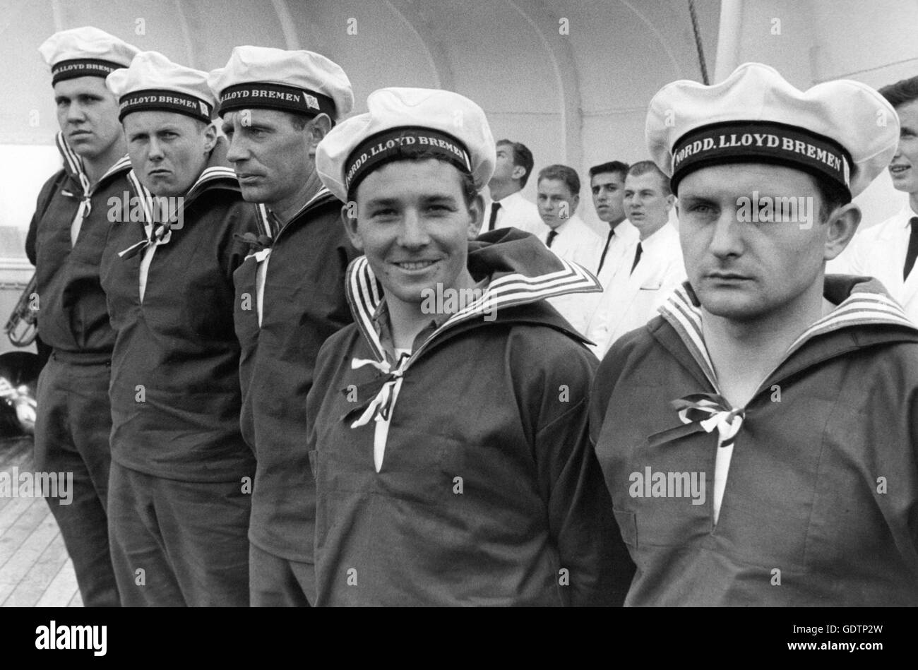 I marinai sulla nave passeggeri "Bremen", 1959 Foto Stock