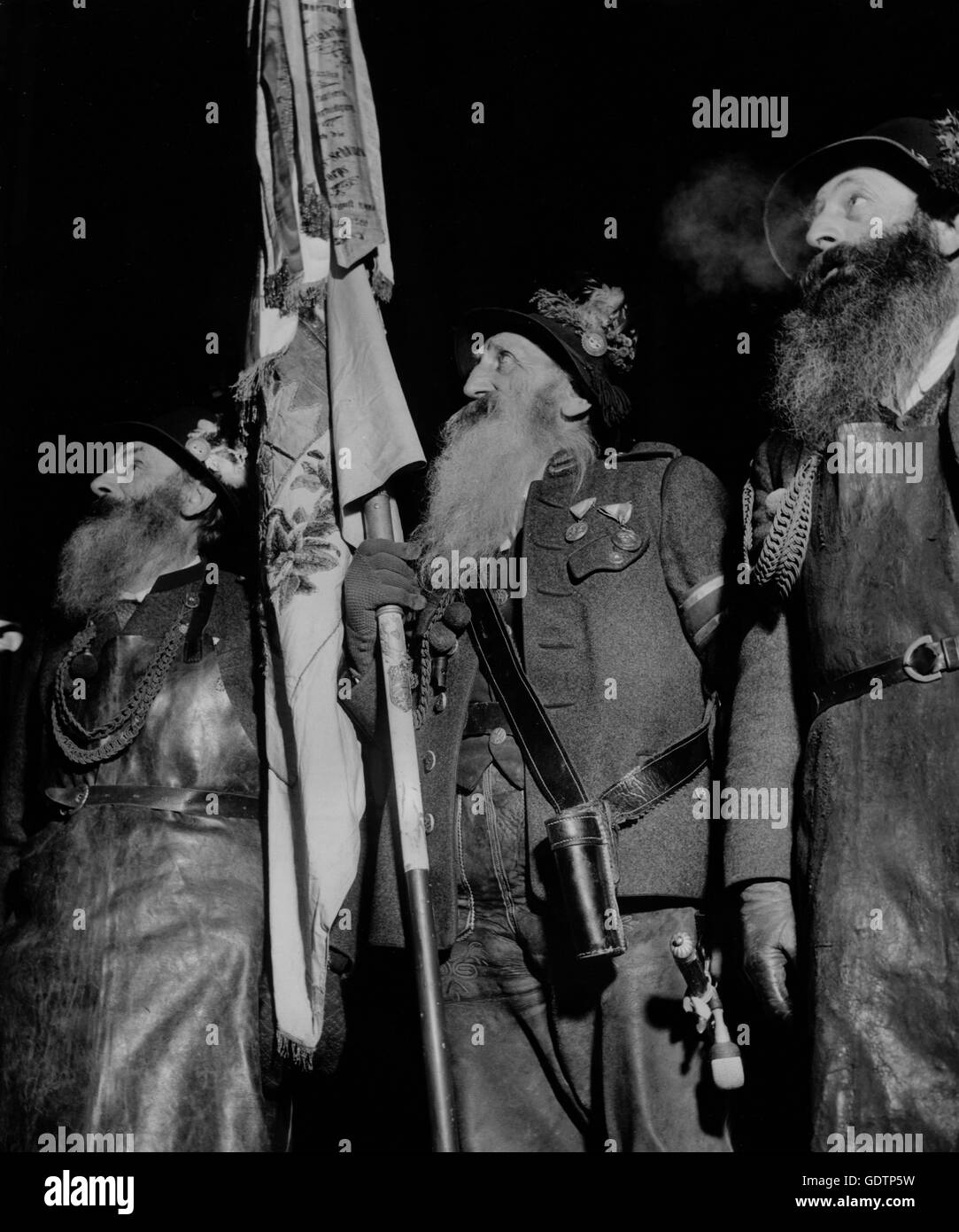 Gli uomini in costume austriaco Foto Stock