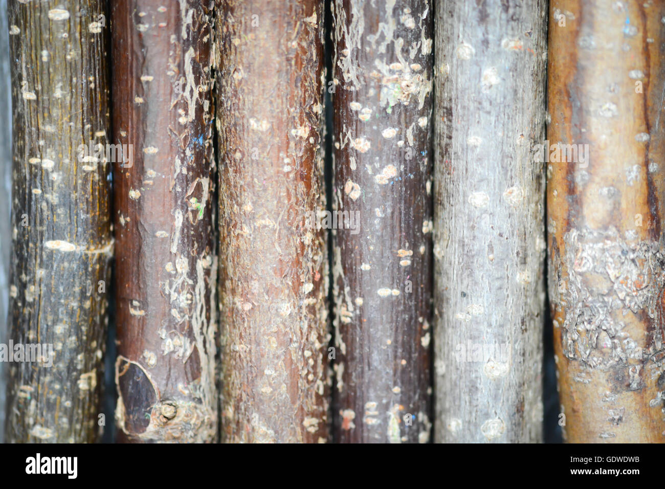 Diverse tonalità di marrone staccionata in legno sfondo Foto Stock