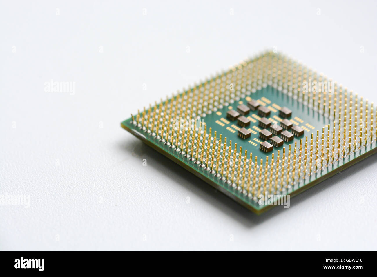 La CPU del computer o processore isolati su sfondo bianco Foto Stock