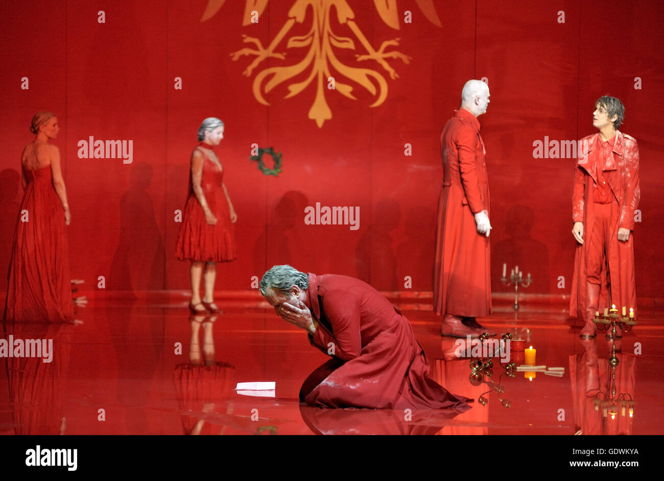 "Il Principe di Homburg', direttore Andreas Kriegenburg Foto Stock