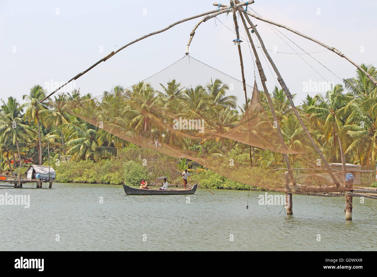 I cinesi le reti da pesca. Il Kerala Backwaters Foto Stock