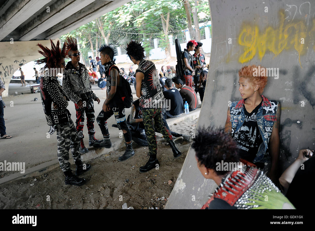 Punk a Yangon Foto Stock