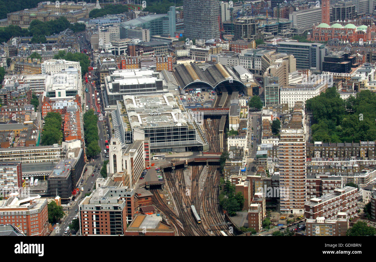 La stazione ferroviaria di Victoria - Londra, Inghilterra. Foto Stock