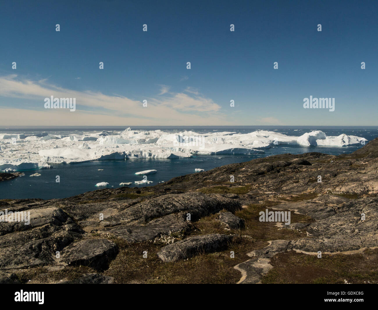 Ilulissat Tourist Nature icebergs alimentato da Sermeq Kujalleq Ililissat ghiacciaio è una località nel Comune di Qaasuitsup in Groenlandia occidentale luglio bella giornata d'estate Foto Stock