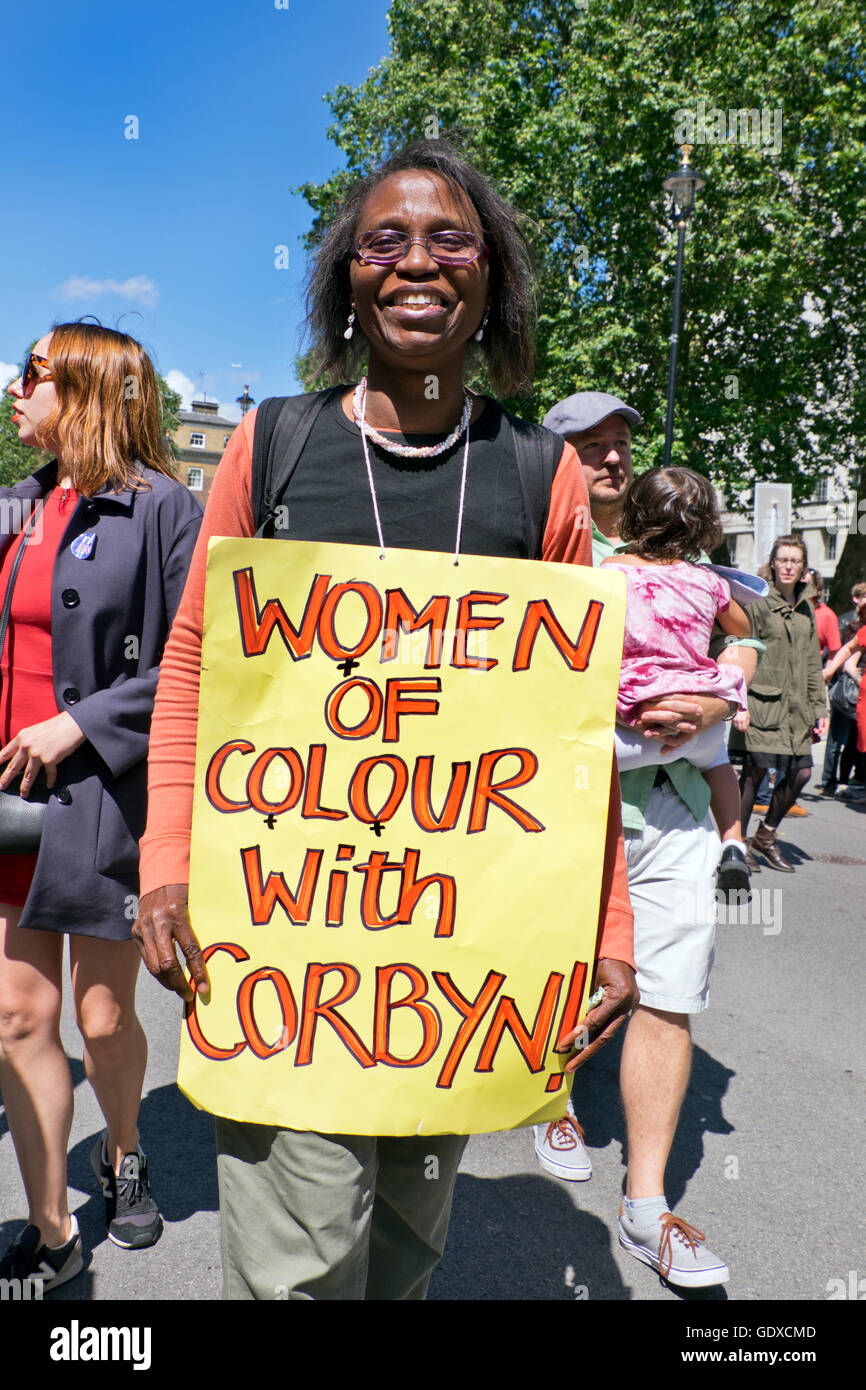 Quaranta mila persone hanno preso parte nel mese di marzo per l'Europa a Londra. il 2 luglio 2016. A seguito dei risultati della Brexit Referend Foto Stock