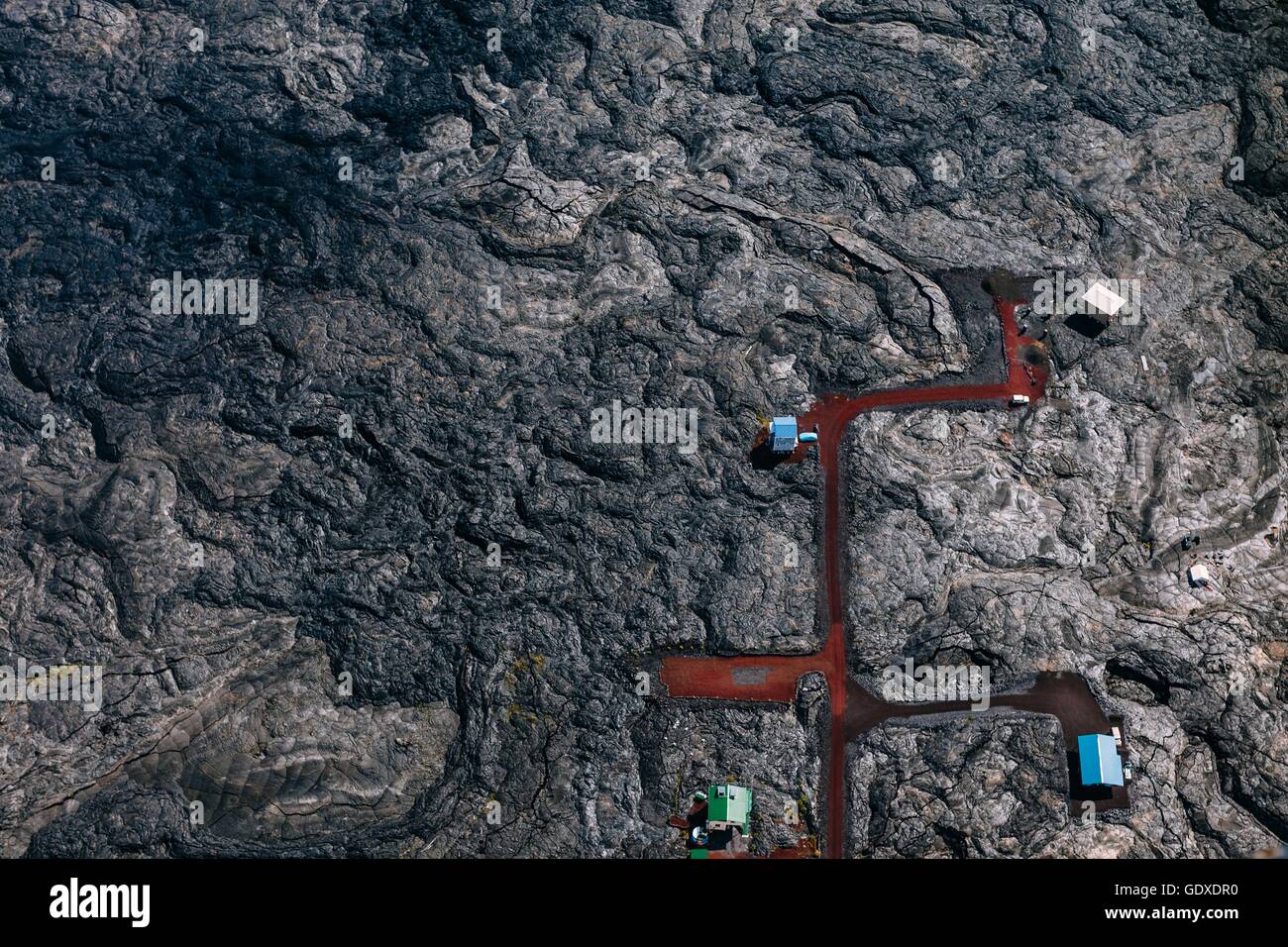 Case circondate dalla lava vicino al Parco Nazionale dei Vulcani, Big Island delle Hawaii, Foto Stock