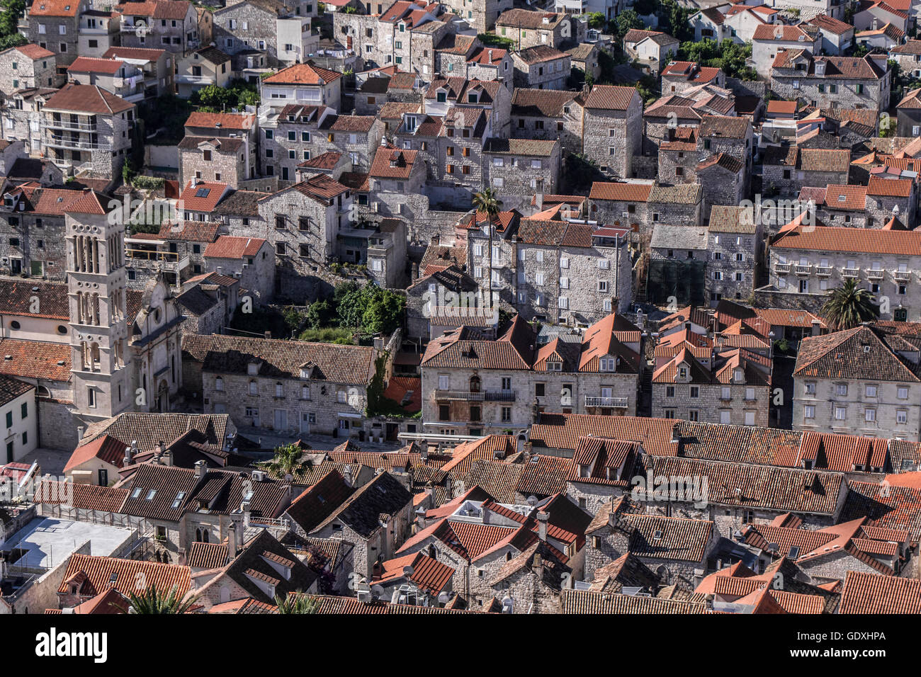 I tetti della città di Hvar in Croazia Foto Stock