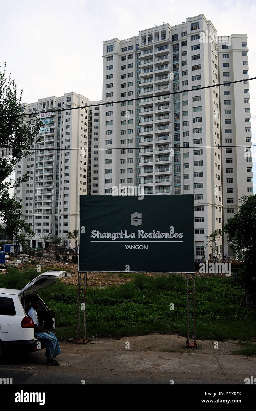 MYANMAR. Yangon. 2013. Shangri-La Residences Foto Stock