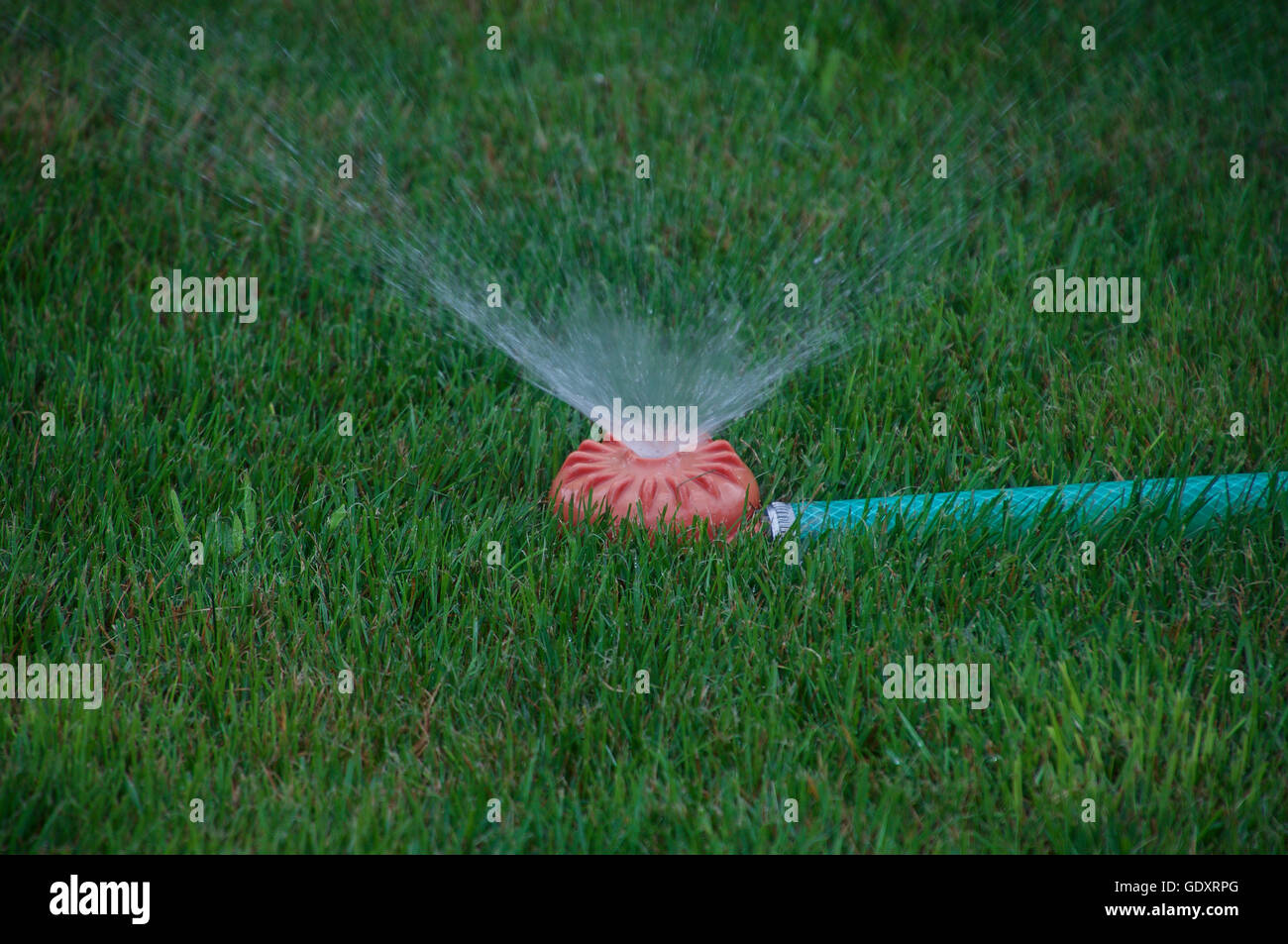 Elicottero Irrigatore D'Acqua Per Bambini | Rotante 4 Metri D'altezza | Gioco Estivo Per Cortile E Giardino
