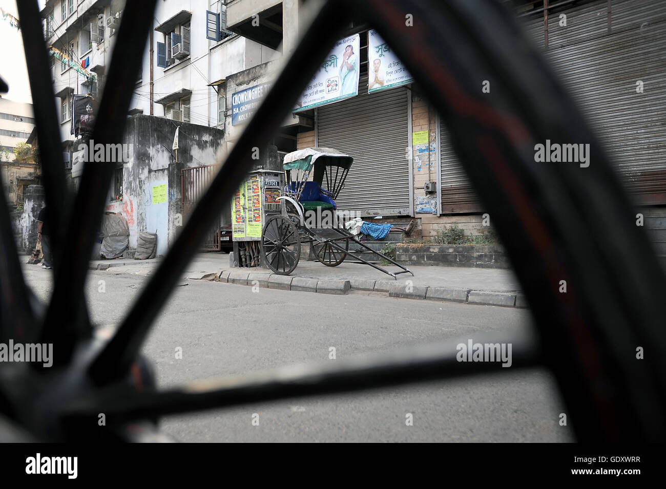 INDIA. Kolkata. 2011. In rickshaw estrattore Foto Stock