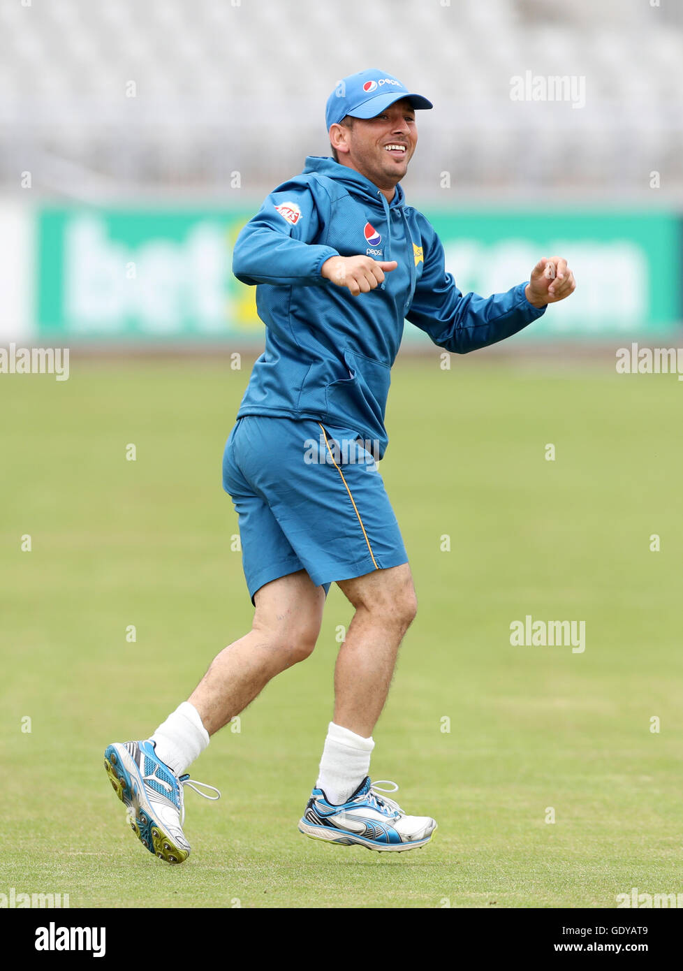 Yasir Shah del Pakistan durante la sessione di reti a Old Trafford, Manchester. PREMERE ASSOCIAZIONE foto. Data immagine: Giovedì 21 luglio 2016. Vedere PA storia CRICKET Pakistan. Il credito fotografico dovrebbe essere: Martin Rickett/PA Wire. Foto Stock