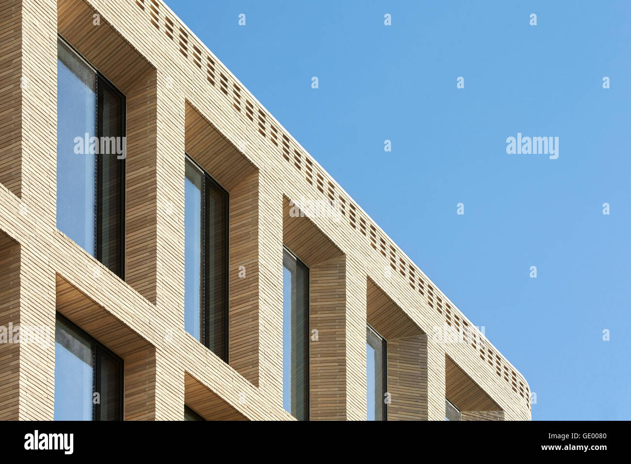 Facciata in mattoni. Edificio Turnmill, Londra, Regno Unito. Architetto: Piercy & Company, 2015. Foto Stock