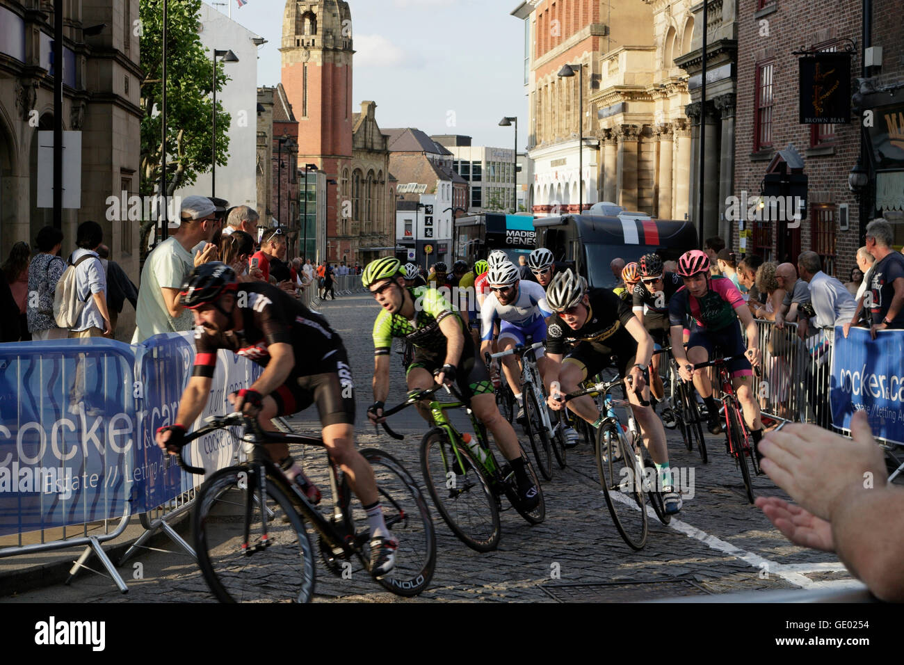 Gran Premio di ciclismo britannico, gara ciclistica con eventi sportivi 2016 nel centro di Sheffield Foto Stock