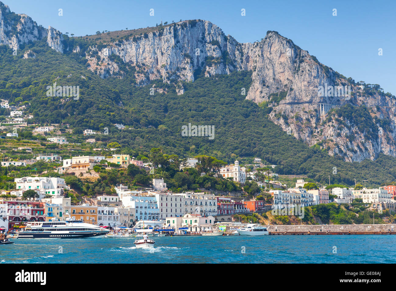 Paesaggio del porto di Capri, Italia, Baia di Napoli Foto Stock