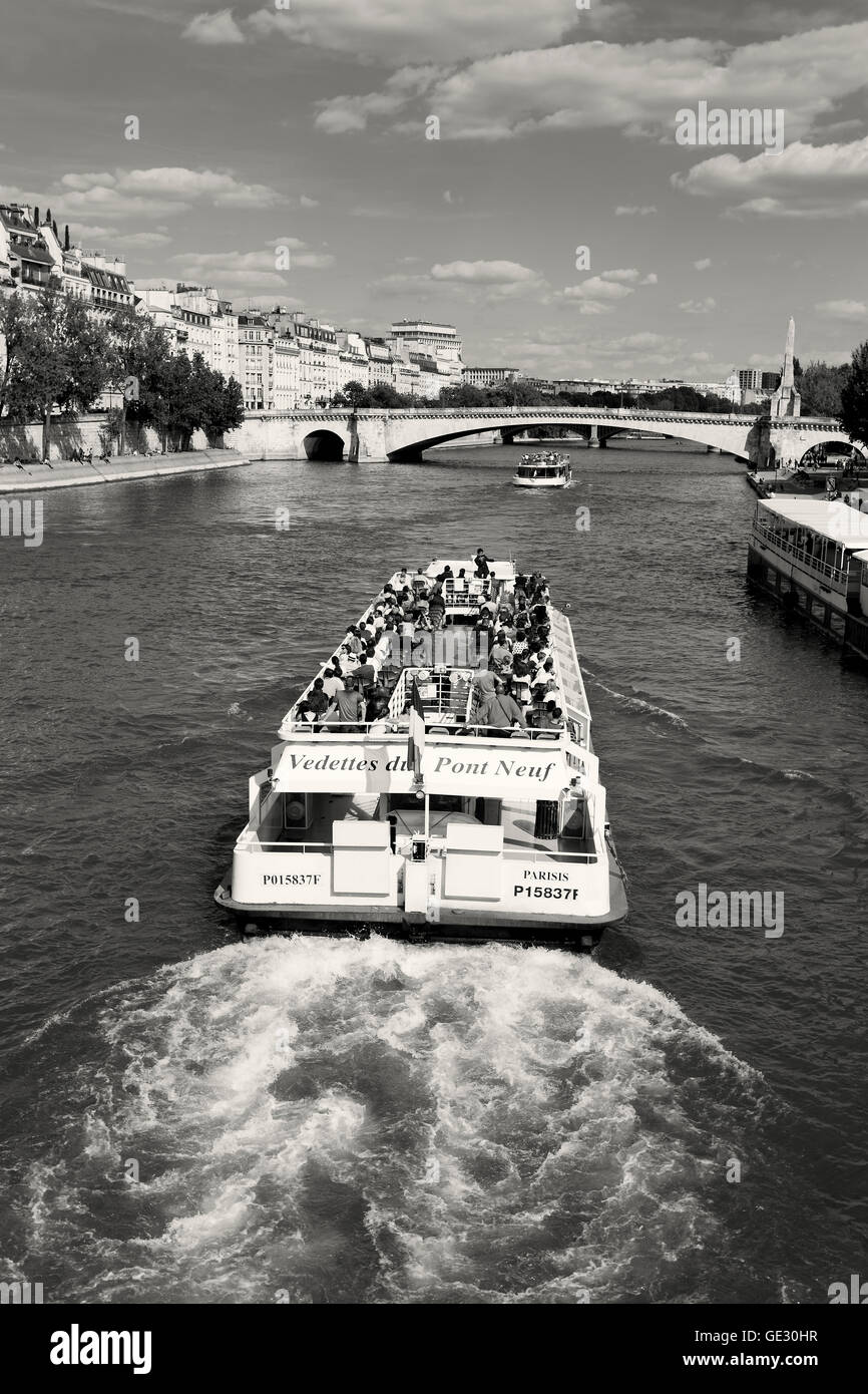 Bateau Mouche, Parigi, Ile-de-France, Francia Foto Stock