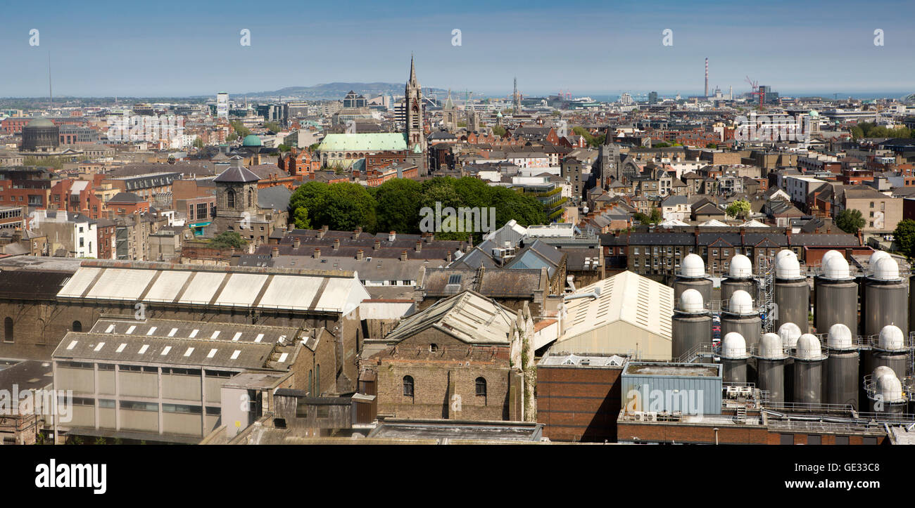 Irlanda, Dublino Guinness Storehouse, vista panoramica di Dublino la cattedrale di quartiere da Gravity Bar Foto Stock