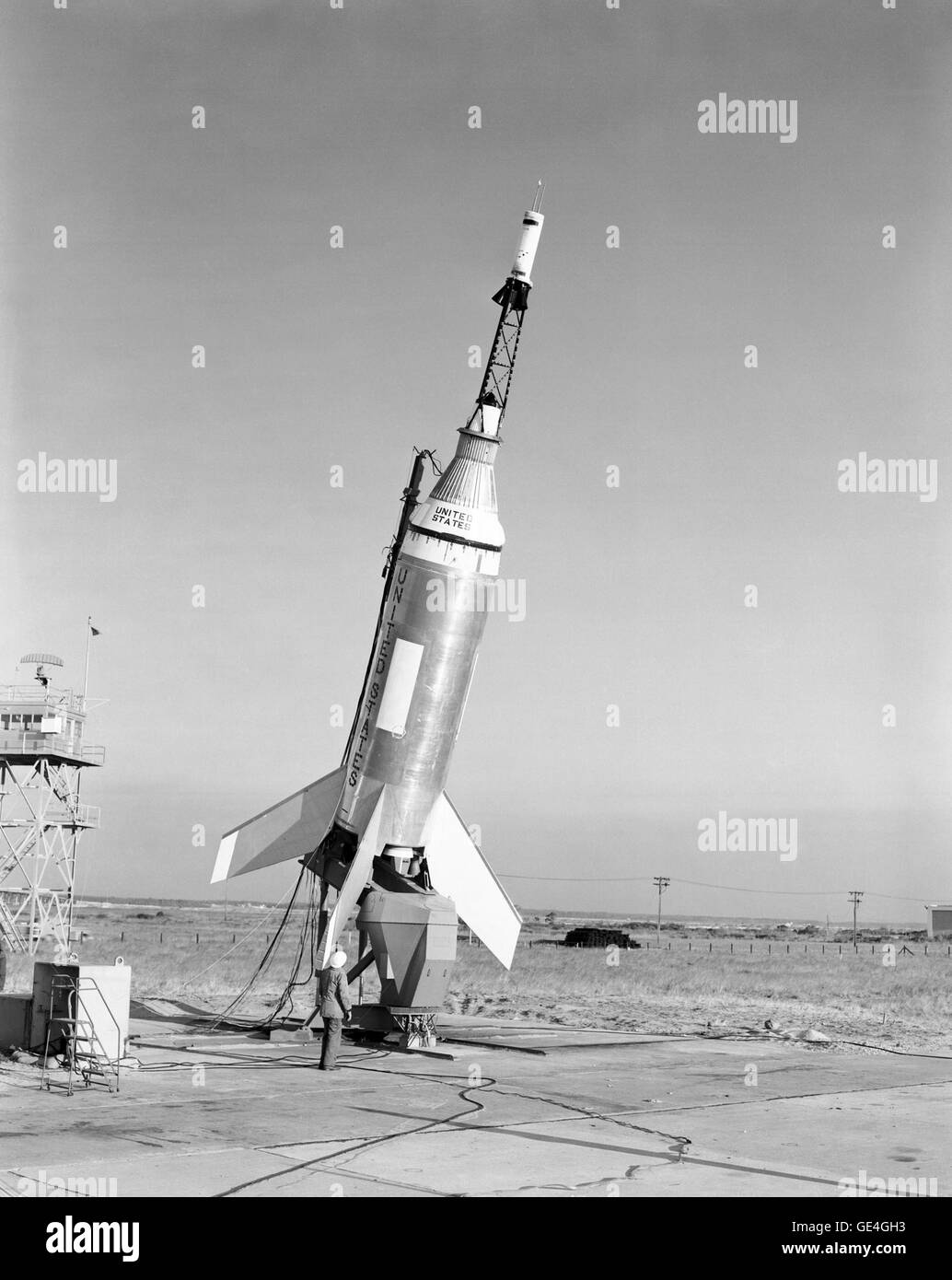 Lancio della Little Joe di veicoli di lancio il 4 novembre 1959 ha avuto luogo a Wallops Island, Va. questo è stato il primo tentativo di lanciare una capsula con ruota fonica integrata con un po' di Joe booster. Solo le stampanti LJ1A e LJ6 utilizzato lo spazio di metallo/chevron piastre come riflettore di calore protezioni, come hanno mantenuto la frantumazione. Little Joe è stato utilizzato per eseguire il test di vari componenti del veicolo spaziale di mercurio, come ad esempio la fuga di emergenza di razzi. Immagine # : L-1960-00104 Foto Stock
