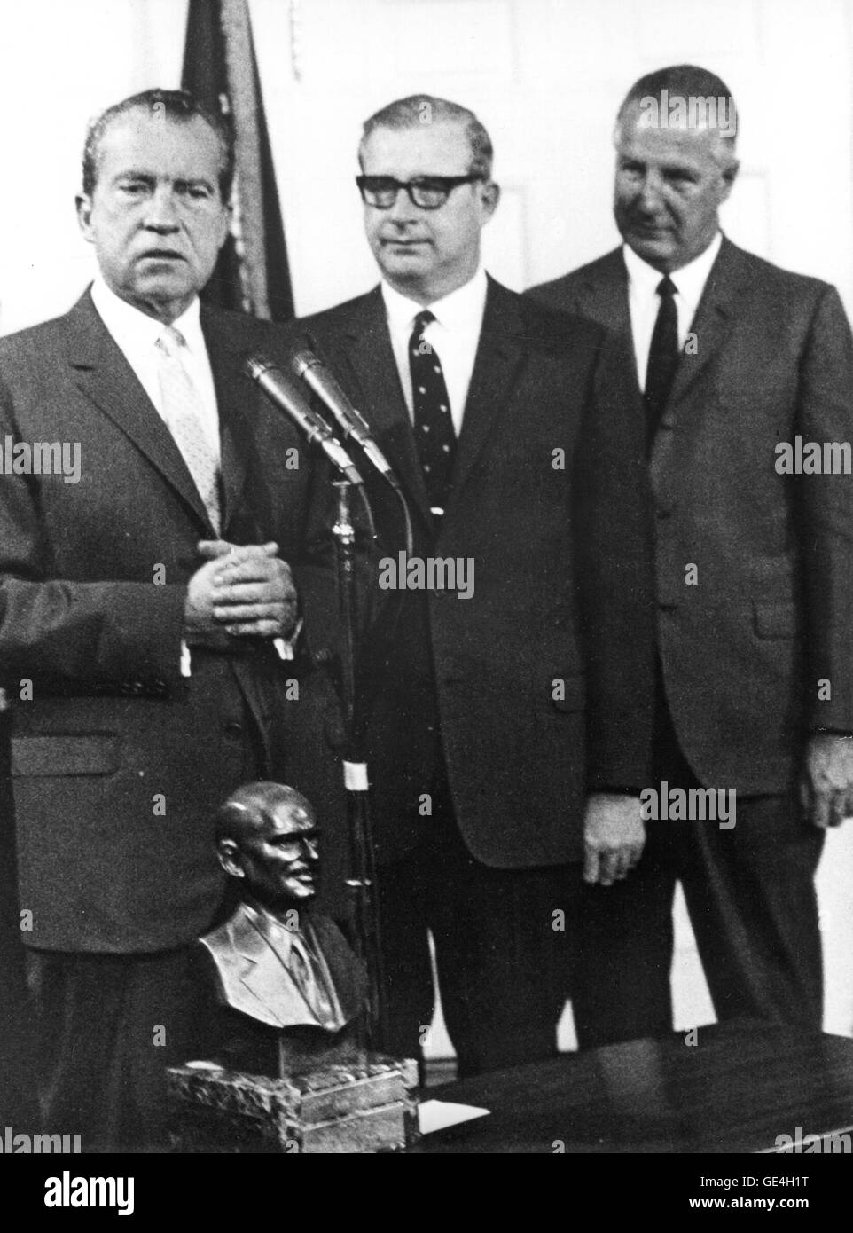 Il presidente Richard Nixon annuncia la nomina del dottor Thomas O. Paine come amministratore della NASA durante una cerimonia alla Casa Bianca. Foto Stock