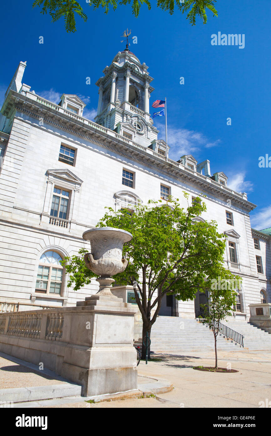 PORTLAND, Maine - luglio 5, 2016: La Città di Portland Hall è il centro del governo della città di Portland, Maine.La struttura è stata bui Foto Stock