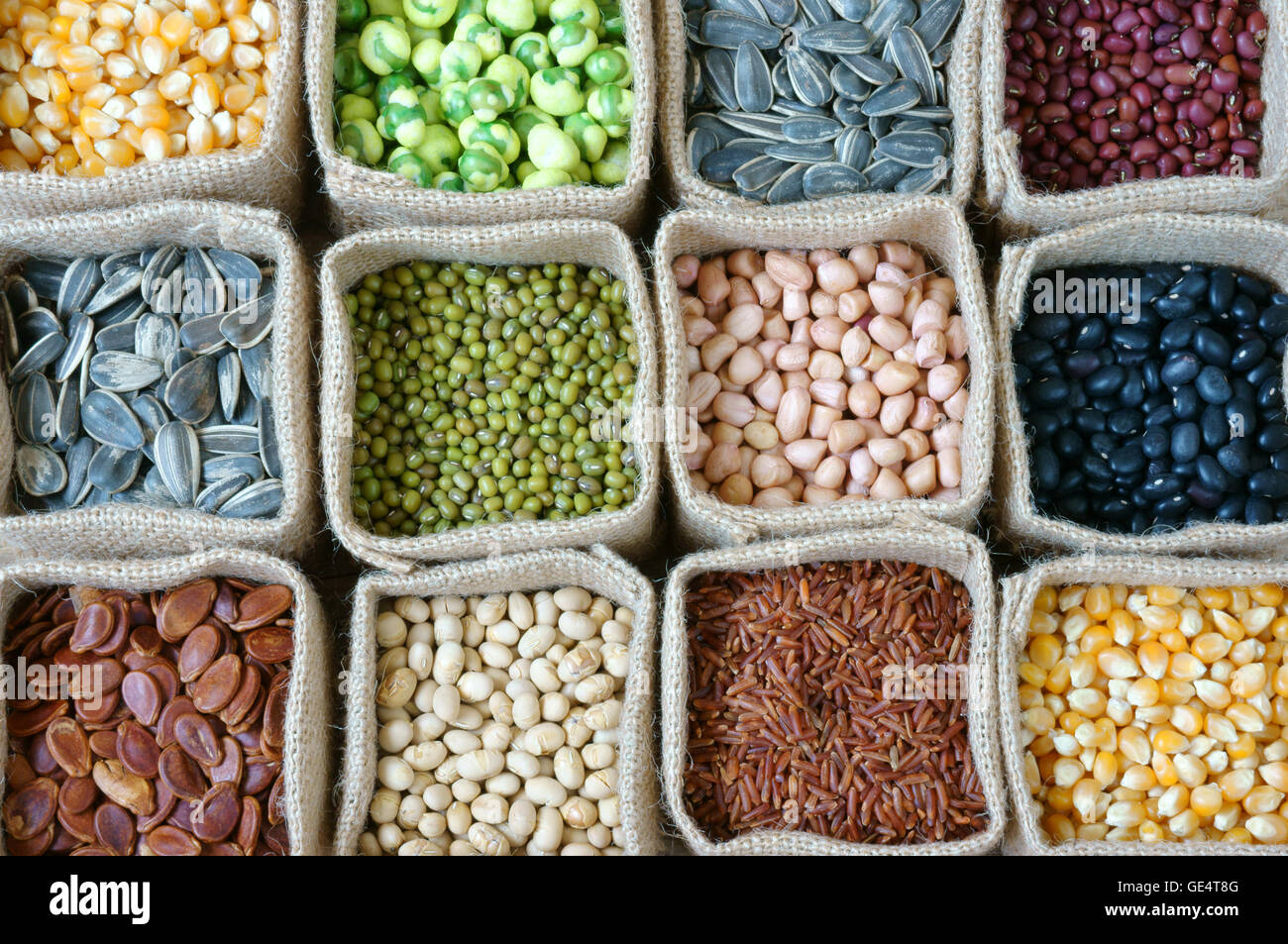 Raccolta di grano, cereali, semi, fagiolo, del prodotto di agricoltura dei paesi dell'Asia, è sana alimentazione, nutrizione e mangiare cibo in fibra Foto Stock