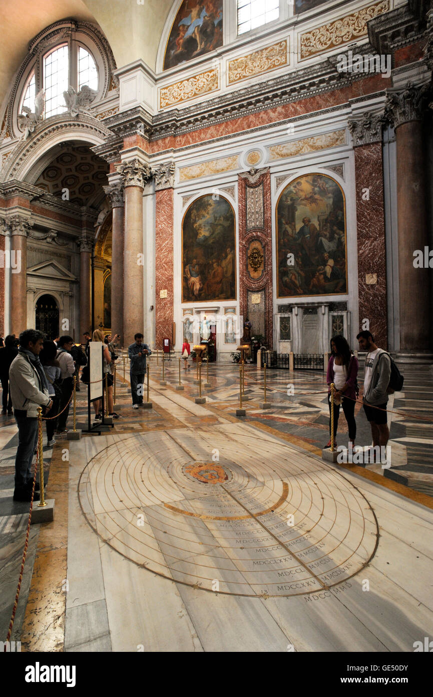 Italia, Roma, basilica di Santa Maria degli Angeli e dei Martiri, antica meridiana Foto Stock