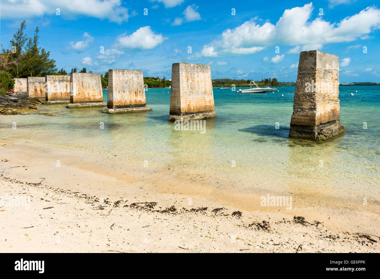 Tralicci a Frank's Bay supportato un primo attraversamento della defunta Bermuda Railway, che azionata dal 1931 al 1948 Foto Stock