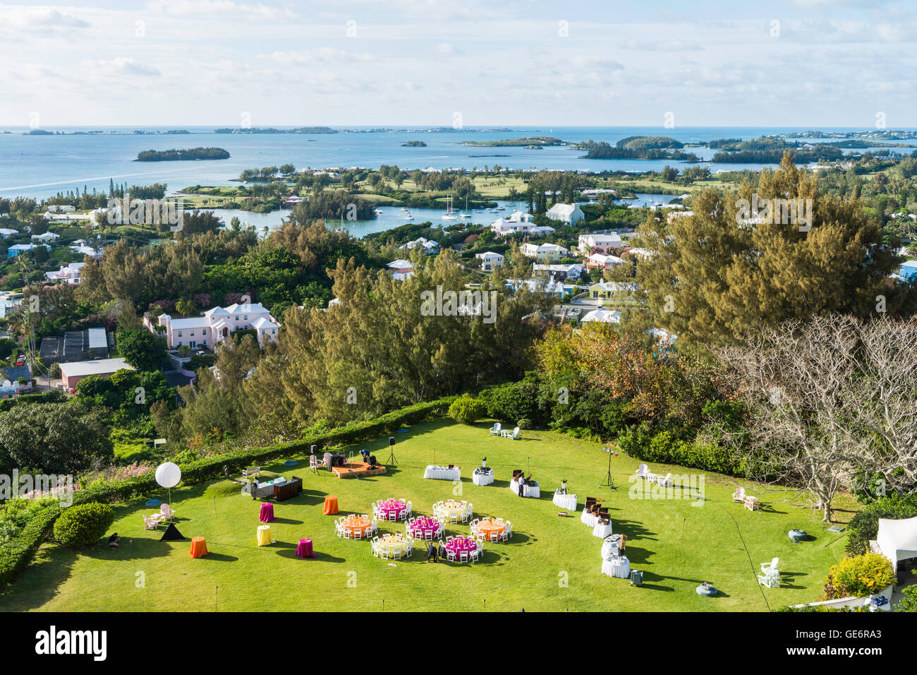 Set di Prato per un party in giardino al Fairmont Southampton resort di lusso a Southampton, Bermuda. Foto Stock