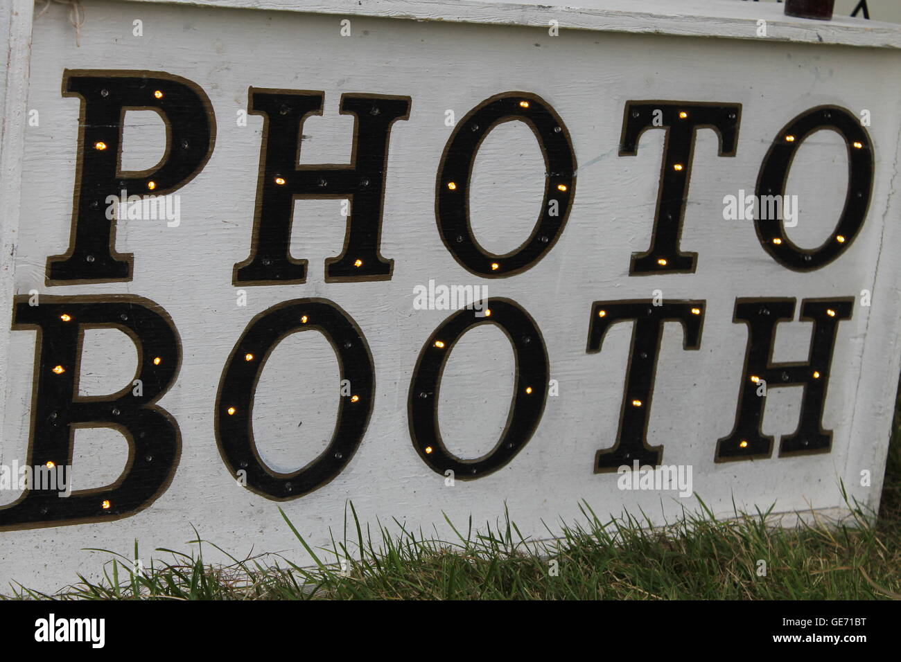 Photo Booth segno, estate matrimonio, glamping, festival, camping, evento esterno Foto Stock