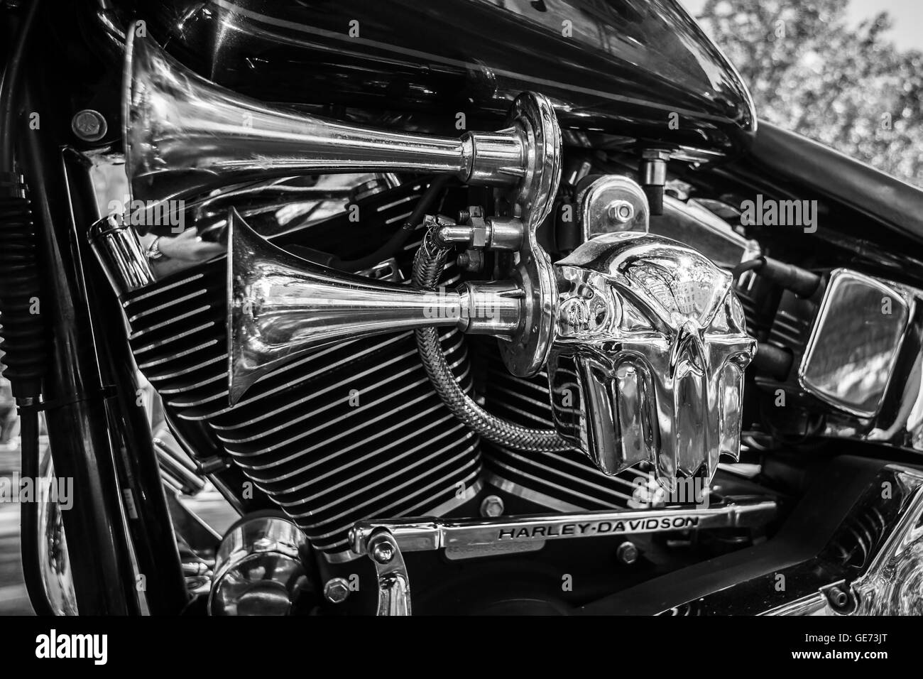 Berlino - Giugno 05, 2016: particolare della motocicletta Harley Davidson Heritage Softail. In bianco e nero. Classic giorni Berlino 2016. Foto Stock
