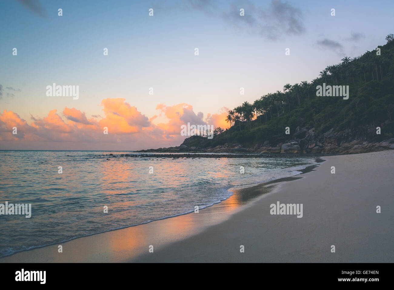 Splendida bottiglia Beach, Koh Pha Ngan, Thailandia Foto Stock