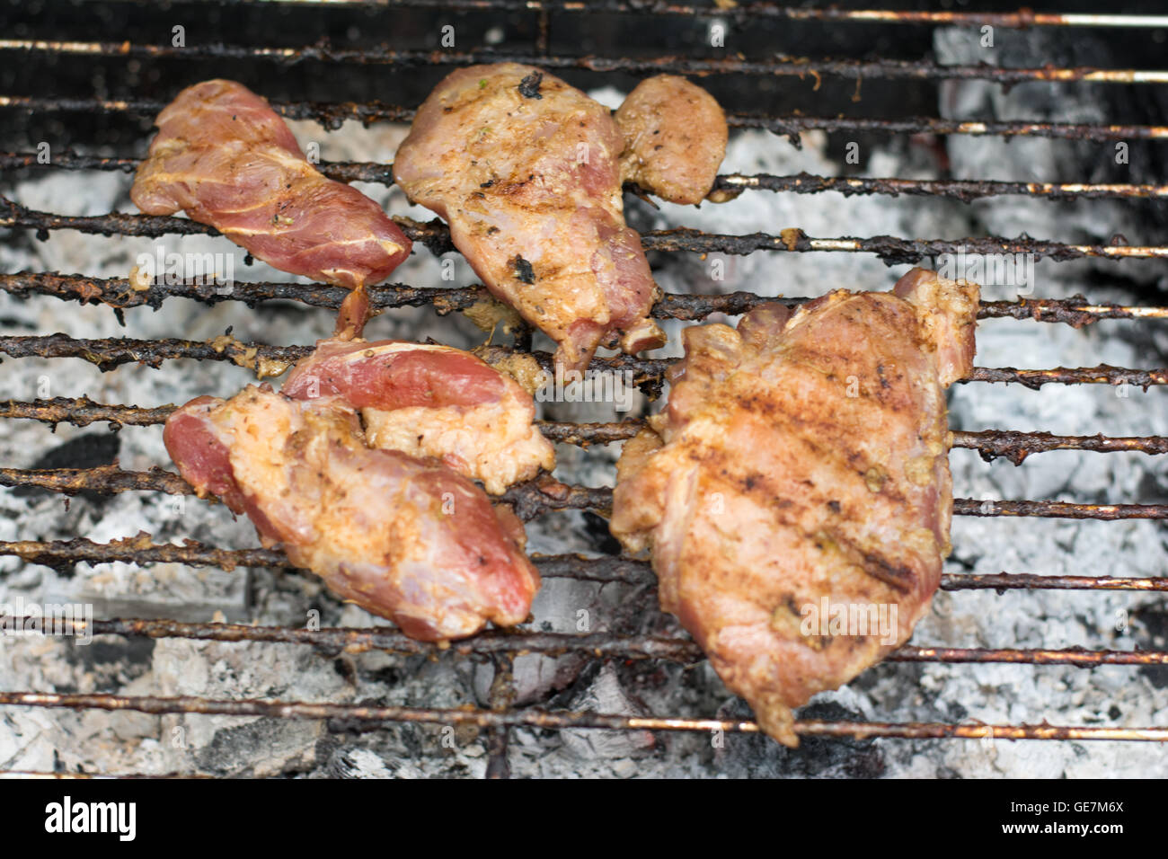 Carne di maiale alla griglia bistecche alla griglia Foto Stock