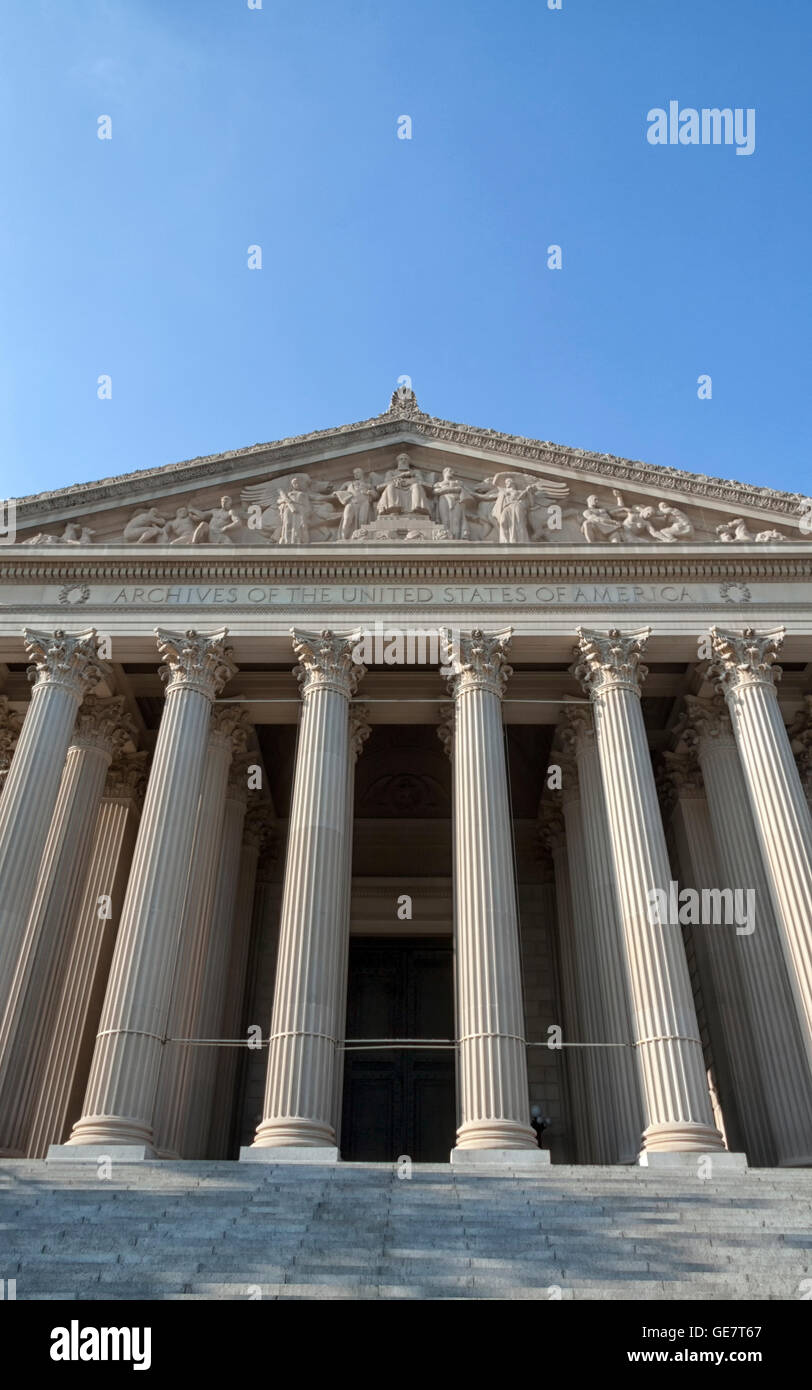 L'entrata del National Archives di Washington DC Foto Stock