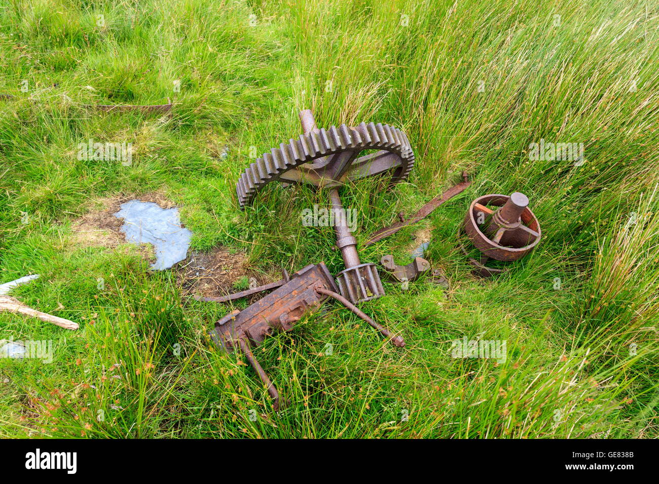 Vecchi ingranaggi dal abbandonato un tram a Minllyn cava, Snowdonia Foto Stock