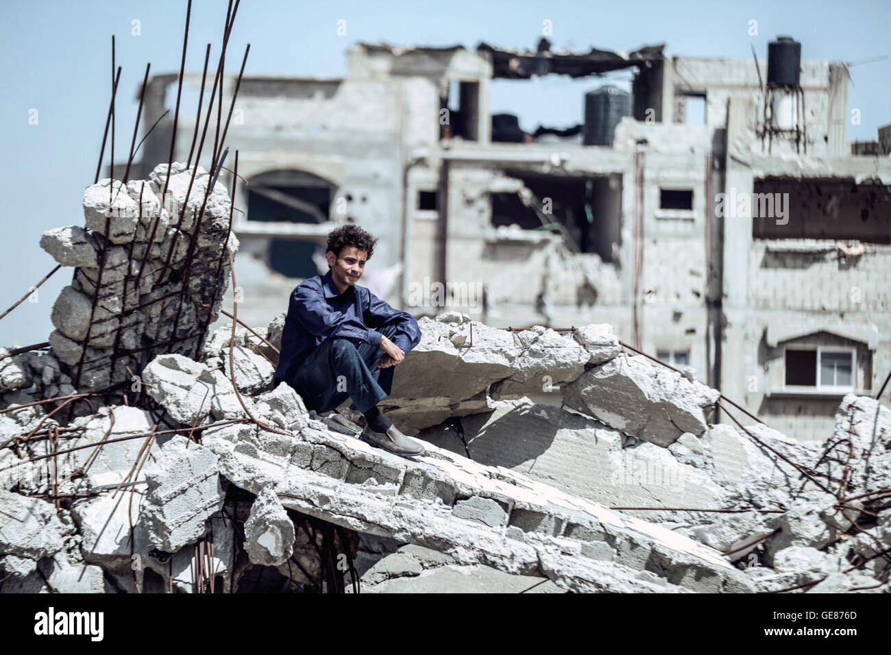 L idolo è un 2015 dramma palestinese film diretto da Hany Abu-Assad. È stato mostrato nella speciale sezione Presentazioni del 2015 a Toronto International Film Festival. Questa fotografia è per il solo uso editoriale ed è il copyright del film company e/o il fotografo assegnato dal film o società di produzione e può essere riprodotto solo da pubblicazioni in congiunzione con la promozione del film di cui sopra. Un credito per il film company è richiesto. Il fotografo deve anche essere accreditato quando noto. Foto Stock