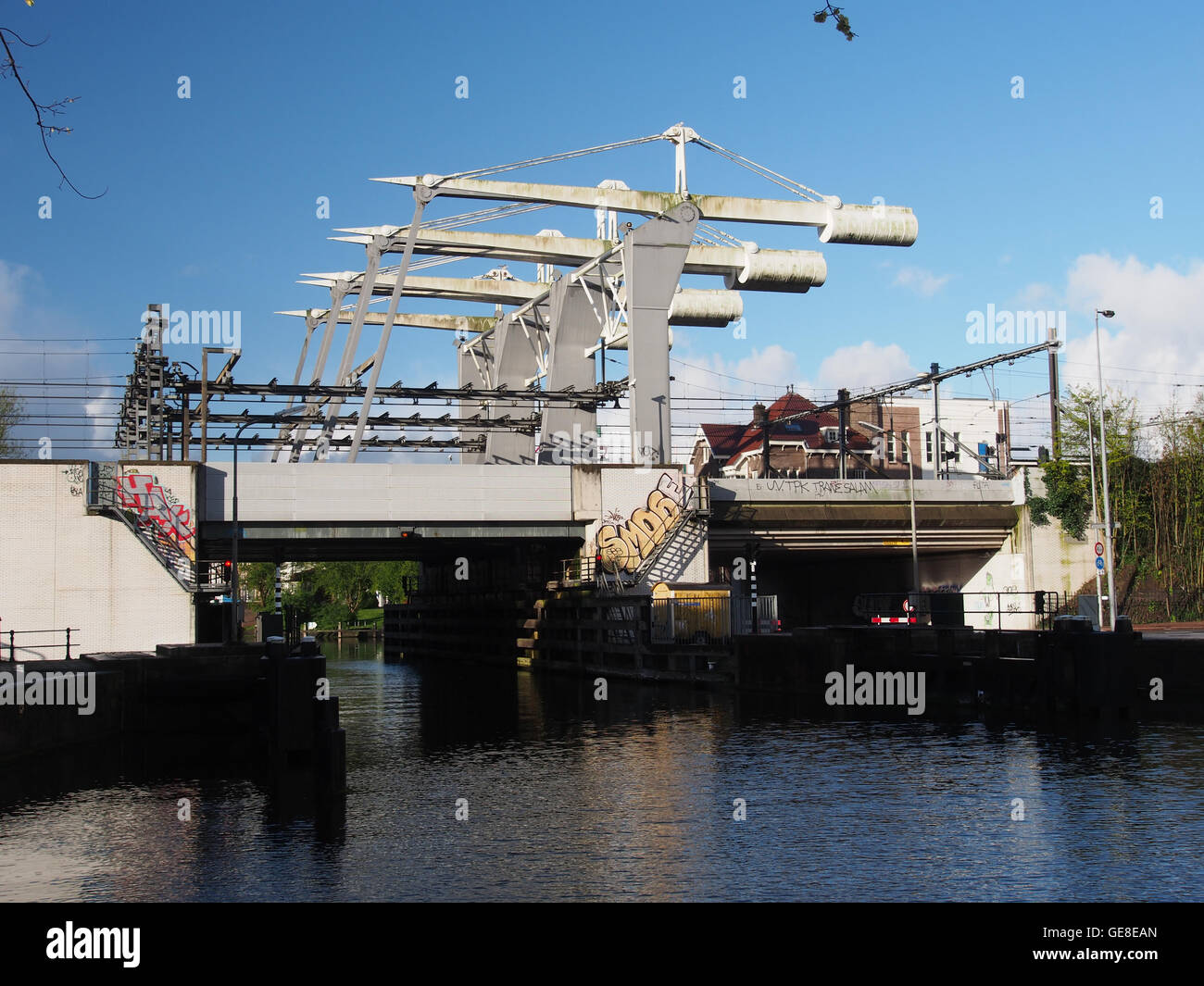 Spoorbrug over de Houtmankade Foto Stock
