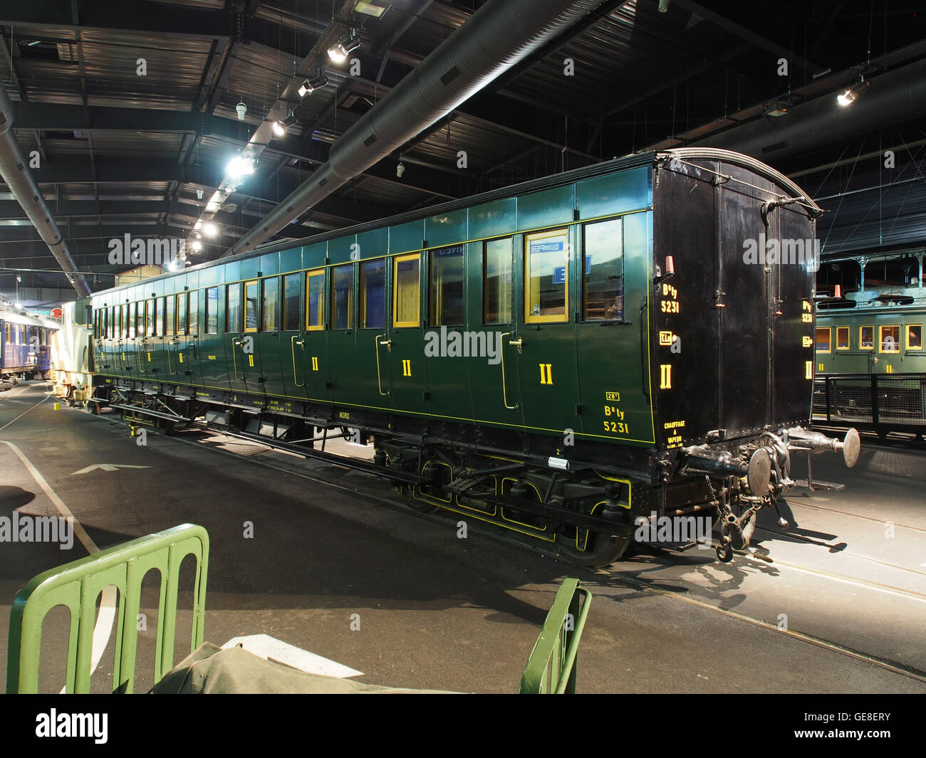 Il carro B8 52312 è una storica carrozza ferroviaria, spesso associata al trasporto di merci e passeggeri tra la fine del XIX e l'inizio del XX secolo. Questo specifico carro è un esempio della prima tecnologia di trasporto industriale. Foto Stock