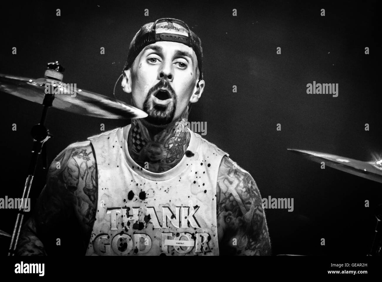 LAS VEGAS NV - Luglio 23, 2016: ***COPERTURA CASA*** Travis Barker raffigurato come Blink 182 esegue in corrispondenza del giunto al Hard Rock Hotel & Casino in Las Vegas NV il 23 luglio 2016. Credito: Erik Kabik fotografia/ MediaPunch Credito: MediaPunch Inc/Alamy Live News Foto Stock