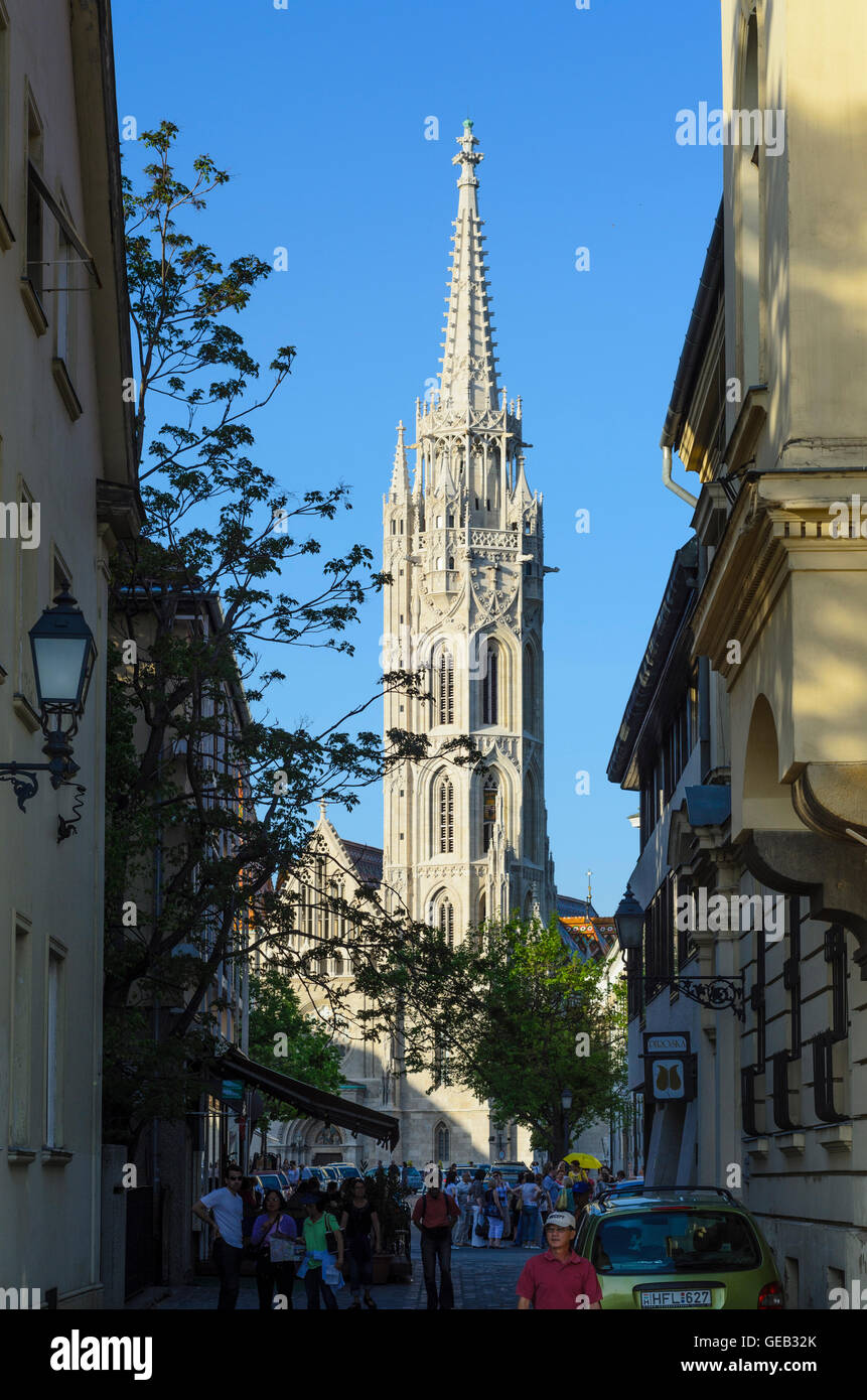 Budapest: Street Uri utca, la chiesa di San Mattia, Ungheria, Budapest, Foto Stock