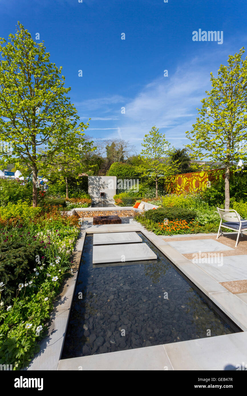 Un giardino mostra al 2016 RHS Malvern spettacolo primaverile, Worcestershire, England, Regno Unito Foto Stock