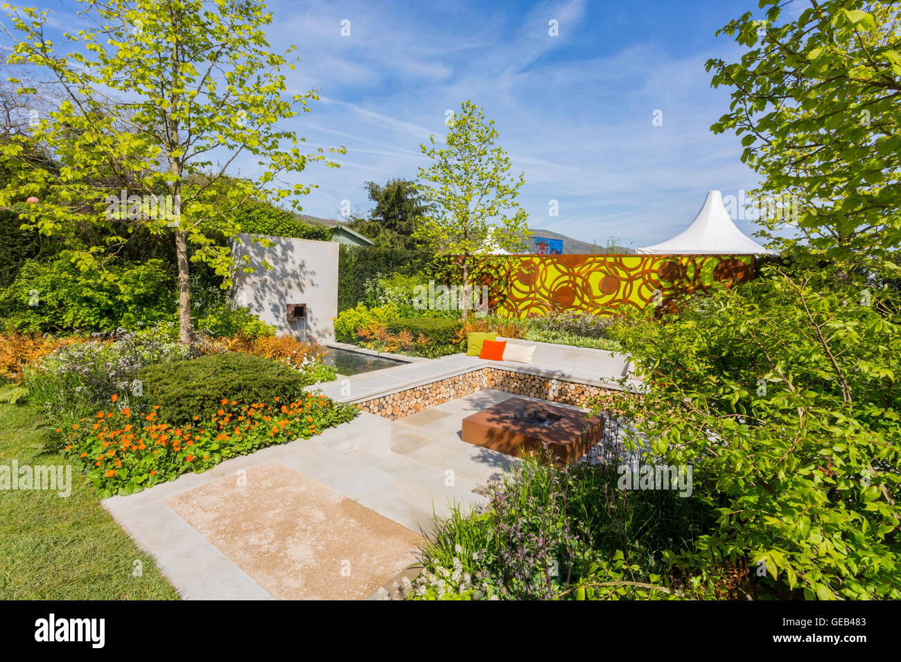 Un giardino mostra al 2016 RHS Malvern spettacolo primaverile, Worcestershire, England, Regno Unito Foto Stock