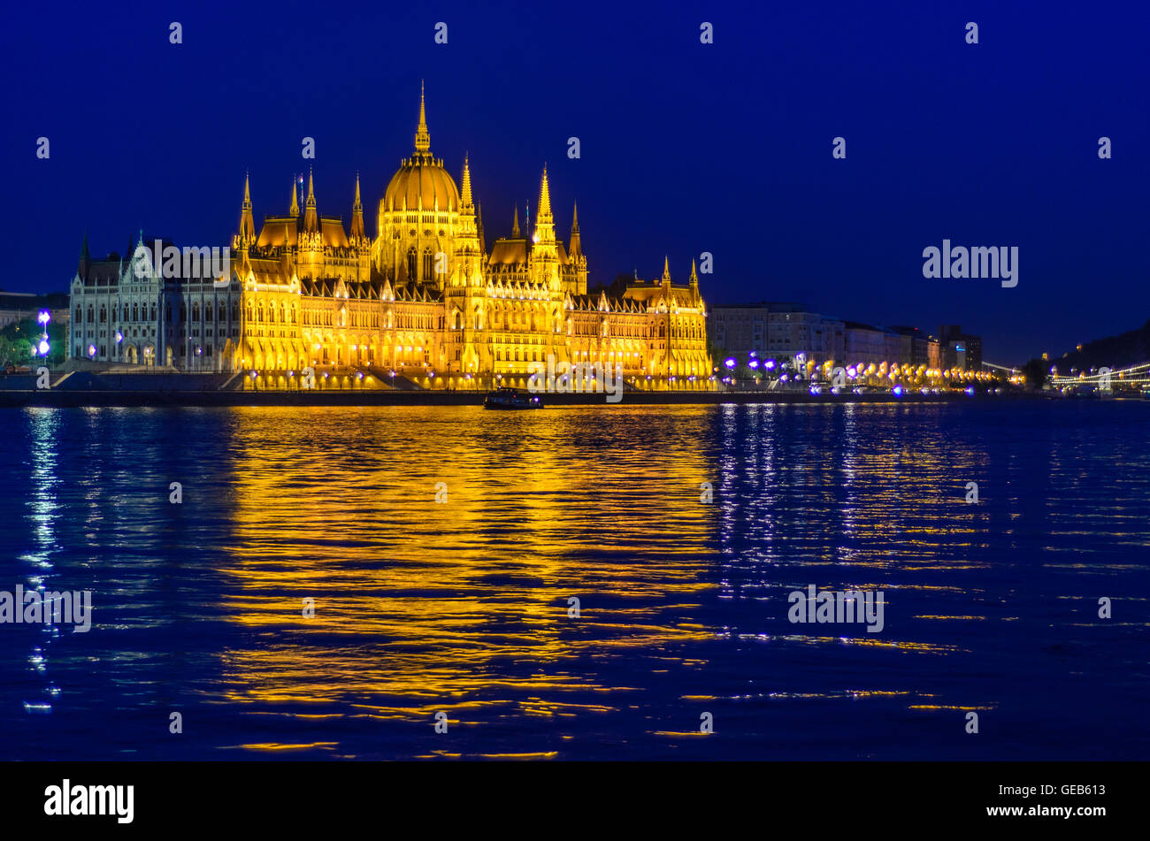 Budapest: il Parlamento sul Danubio, Ungheria, Budapest, Foto Stock