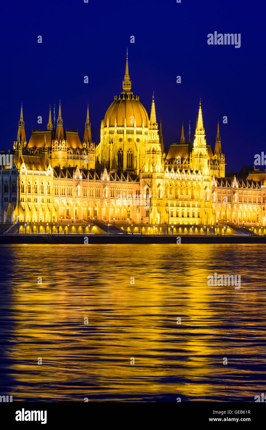 Budapest: il Parlamento sul Danubio, Ungheria, Budapest, Foto Stock